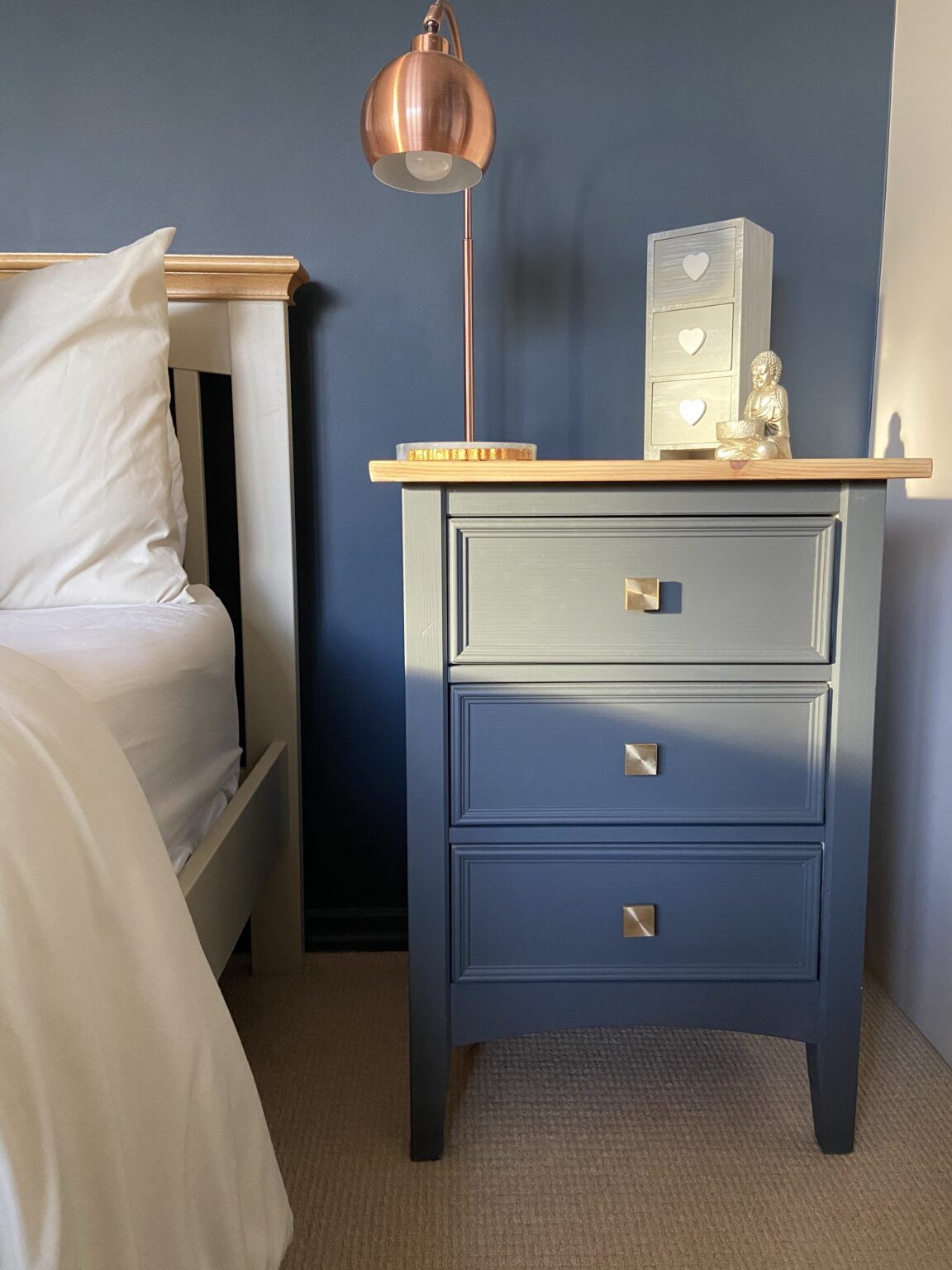 bedside cabinets and drawers